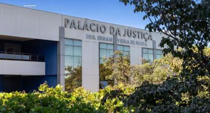TJ-MT se prepara para empossar dois novos desembargadores em meio a aposentadorias e vagas de gênero