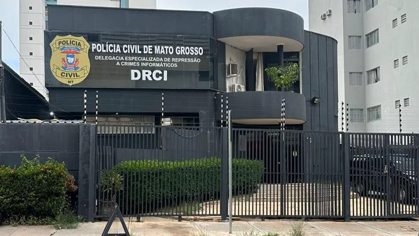Operação 'Falso 9' mira grupo que extorquia influenciadora com fotos íntimas em MT