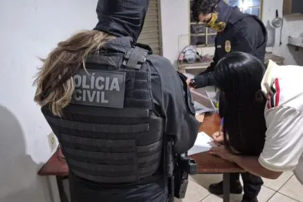 Polícia deflagra operação e prende cinco membros de facção que extorquia empresários em MT