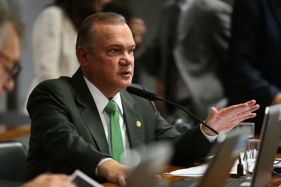 Wellington Fagundes rebate Otaviano Pivetta, cita 'história cabulosa' e critica empréstimo de R$ 1,5 bilhão
